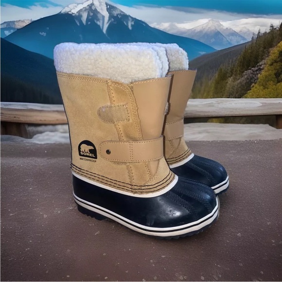 Sorel Kids Boots Size 11 Waterproof 1964 PAC Strap closure Suede Snow Rain - Picture 1 of 10